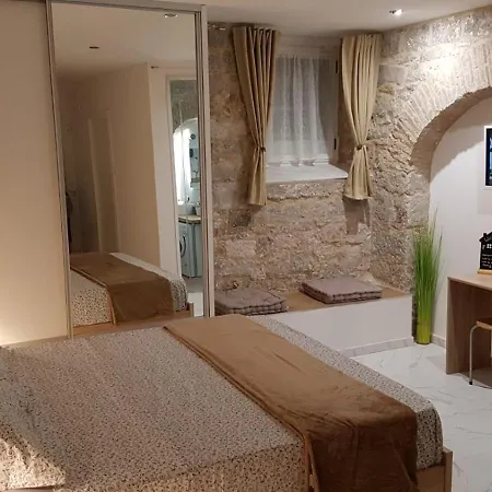 아파트 Tales Of - 100 Meters From The Seafront *