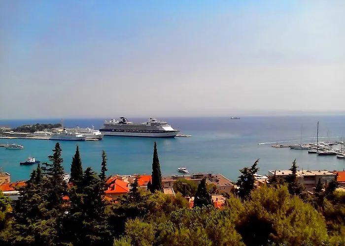 Διαμέρισμα Tales Of Split, Stay In City Center, 100M From Sea *