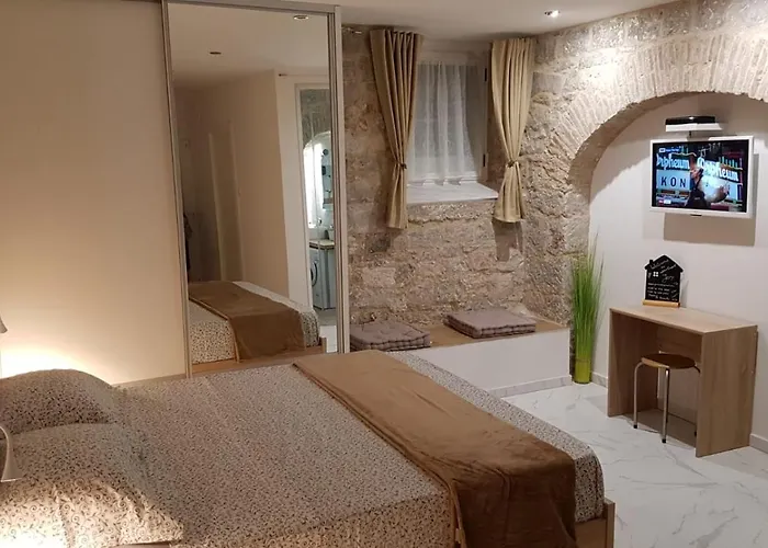 Διαμέρισμα Tales Of Split, Stay In City Center, 100M From Sea *