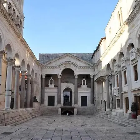 Tales Of - 100 Meters From The Seafront Appartamento Spalato